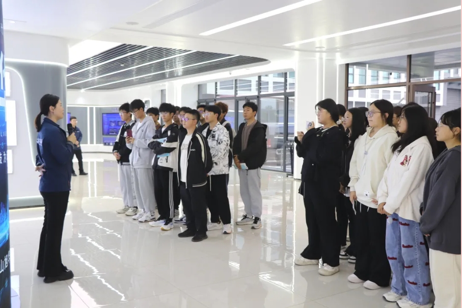 筑牢基础 展望未来 ▏唐山学院会计学院学生到南宫NG28智能参观学习
